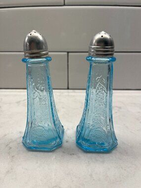VERY RARE! Anchor Hocking 1930’s Mayfair “Open Rose” Ice Blue SALT/PEPPER SHAKER